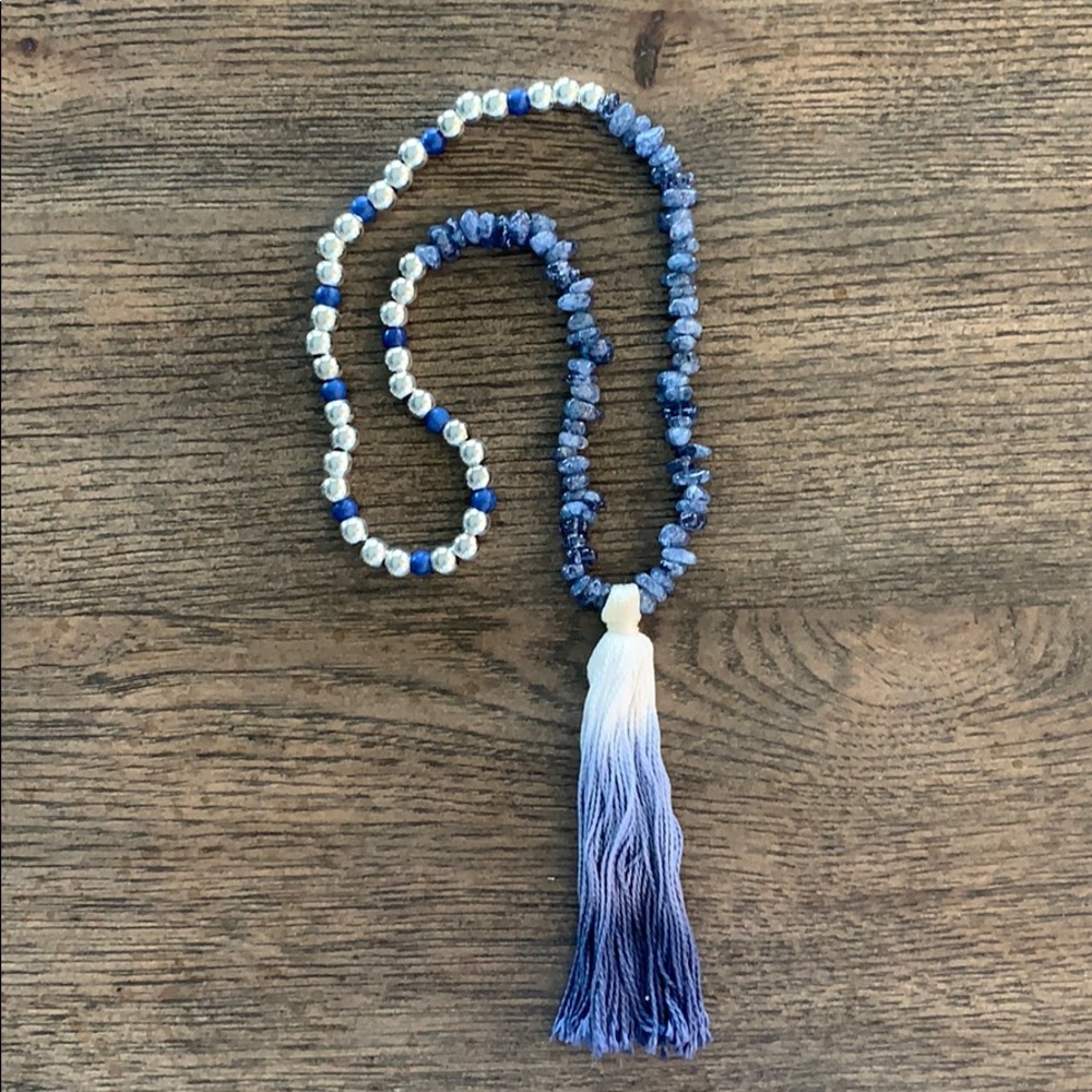 Trendy statement necklace silver/blue with Tassel
